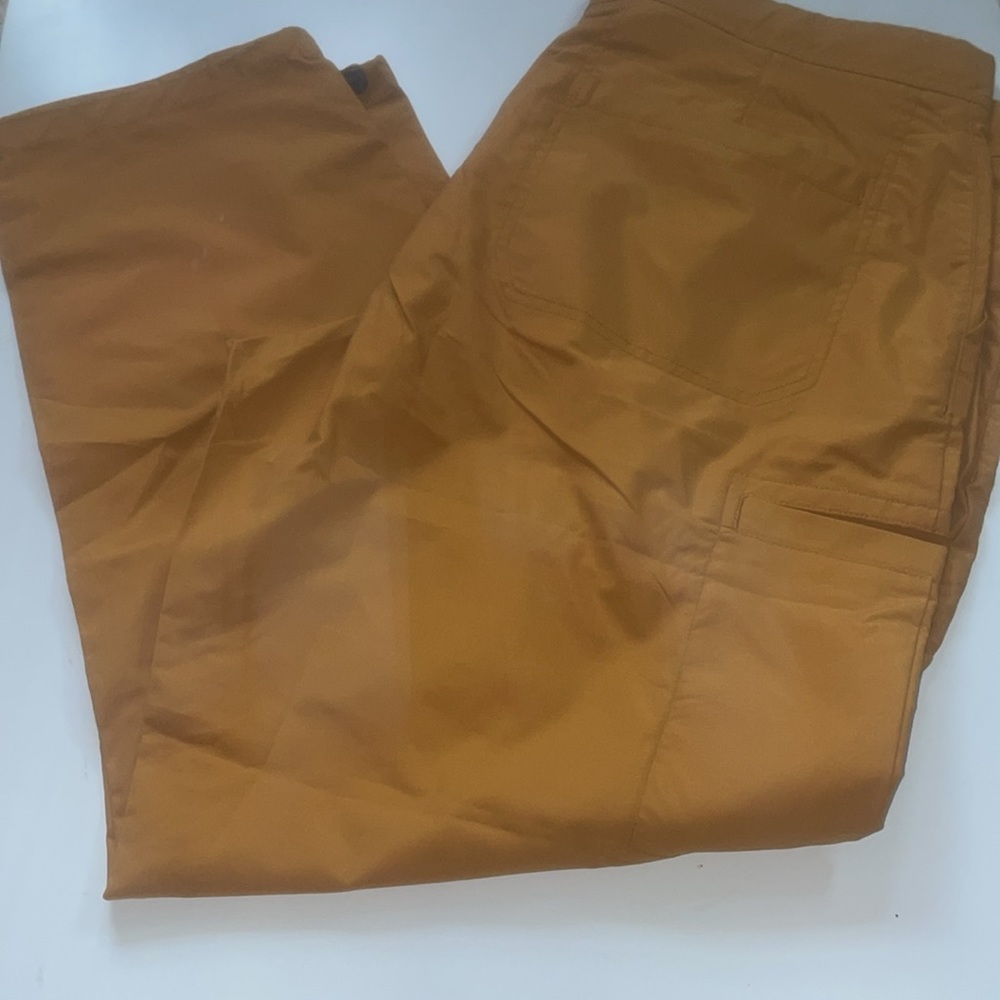 Mens Belted moisture wicking hiking pants 40x30 NWT